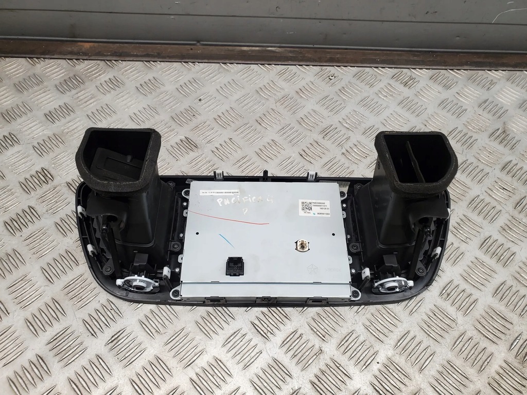 фото №10, Chrysler pacifica p68239902ad з передній панелі керування, перемикачі