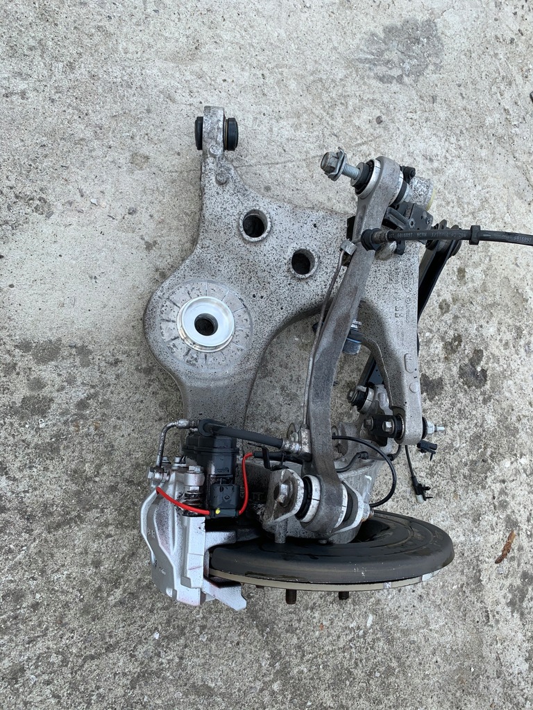 фото №1, Поворотный кулак рычаг правый задняя range rover vogue l405