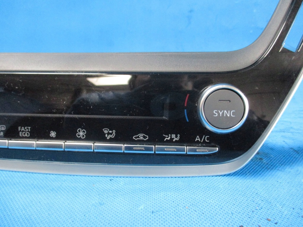 фото №5, Панель кондиционера toyota corolla cross 55900-16531