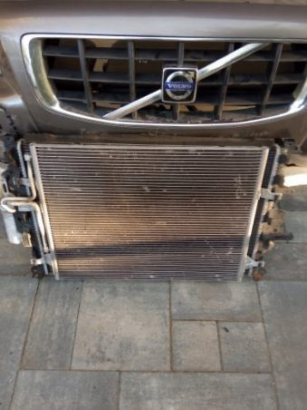 фото №10, Volvo xc70 xc 70 бампер лампи радіатор балка бампера