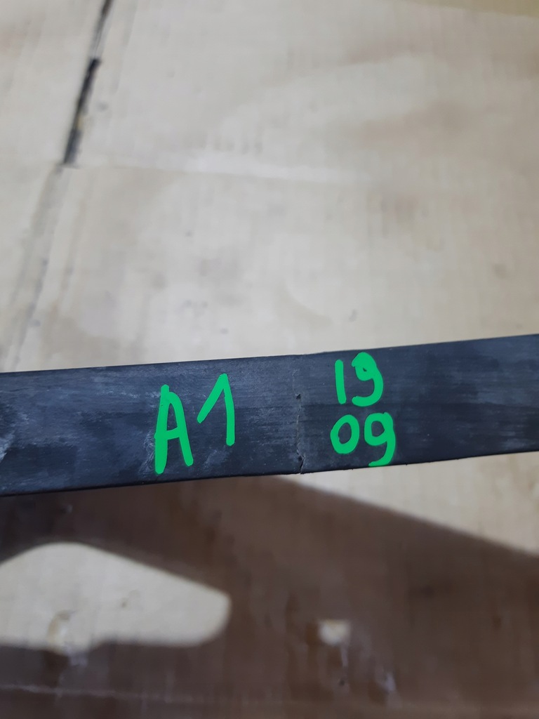 фото №6, Audi a1 8x направляющая бампера правый задняя 8x0807378