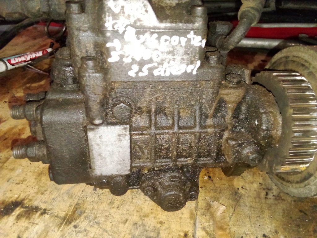 Vw t4 2.5 дизель насос упорскування 0460415983 l714-1 b15005 074130115b b00 Ціна