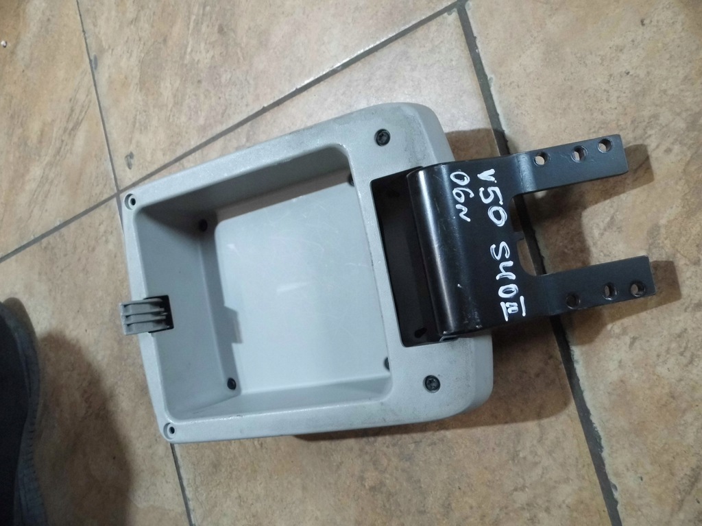 фото №6, Volvo v50 s40 ii 2.0d 06' подлокотник