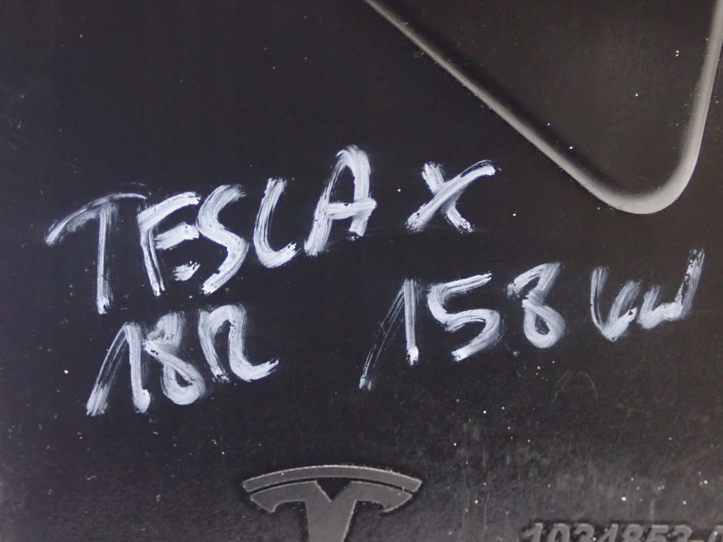 Комплект радиатор воды кондиционер вентилятор tesla model x 1034853-00-e 1048500-00-f Оригинал