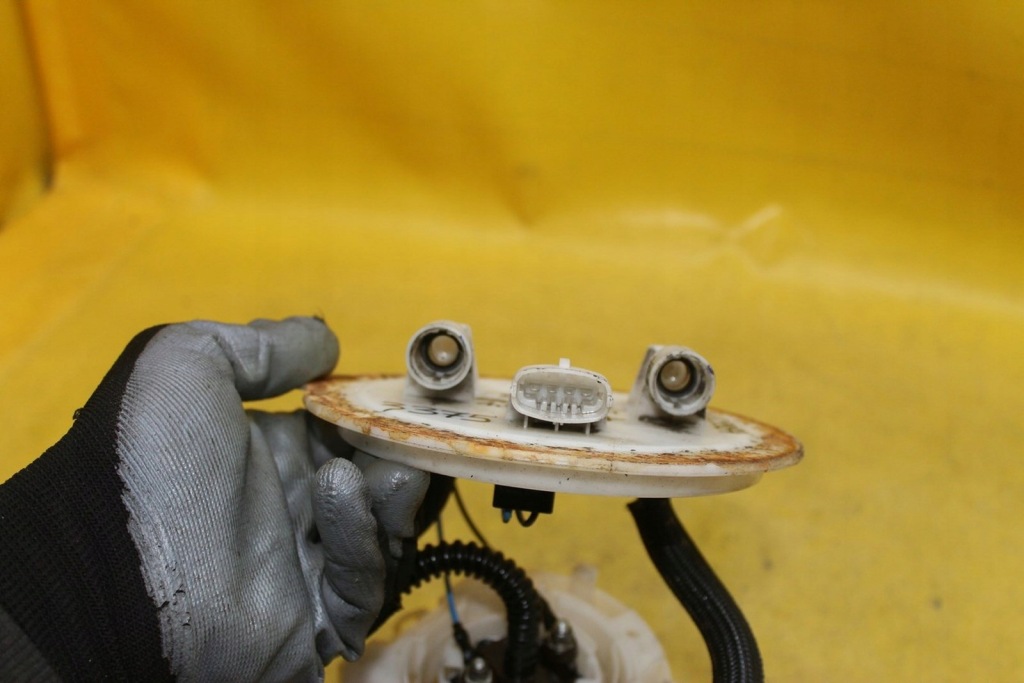 Насос топлива 1.9 cdti 13129984 zafira b в Украине