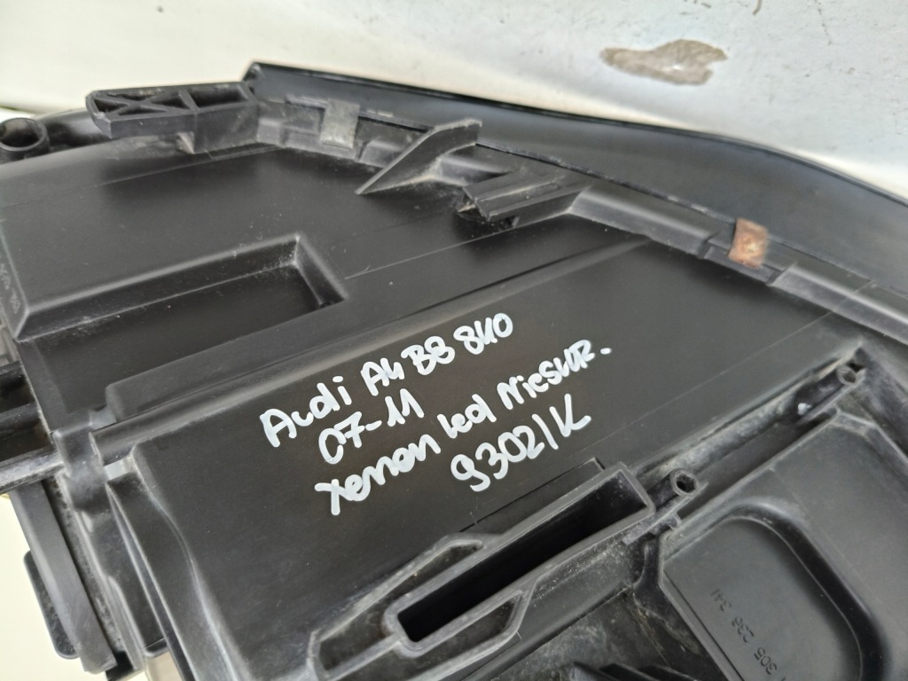 Фара правый  фара audi a4 b8 8k 07- ксенон led некорректируемый Киев