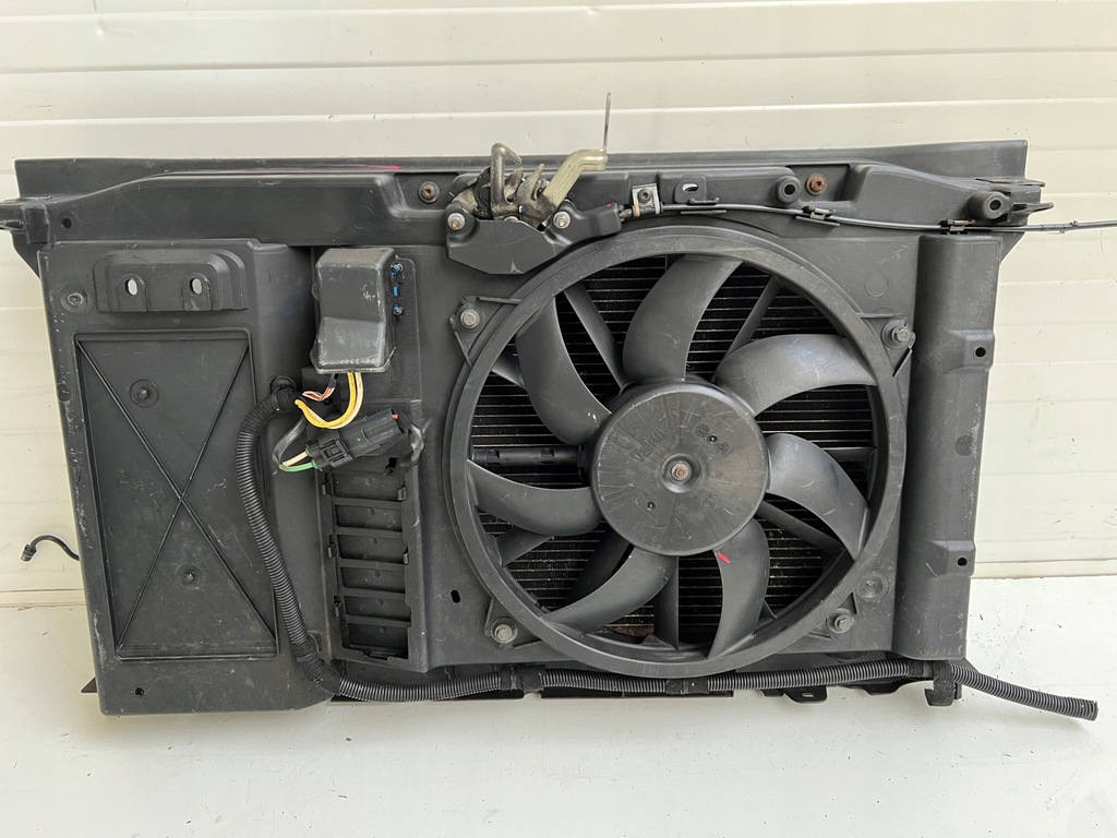 фото №13, Pas передний радиатор peugeot 308 i lift