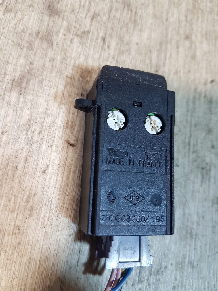 фото №4, Перемикач комп'ютер renault safrane