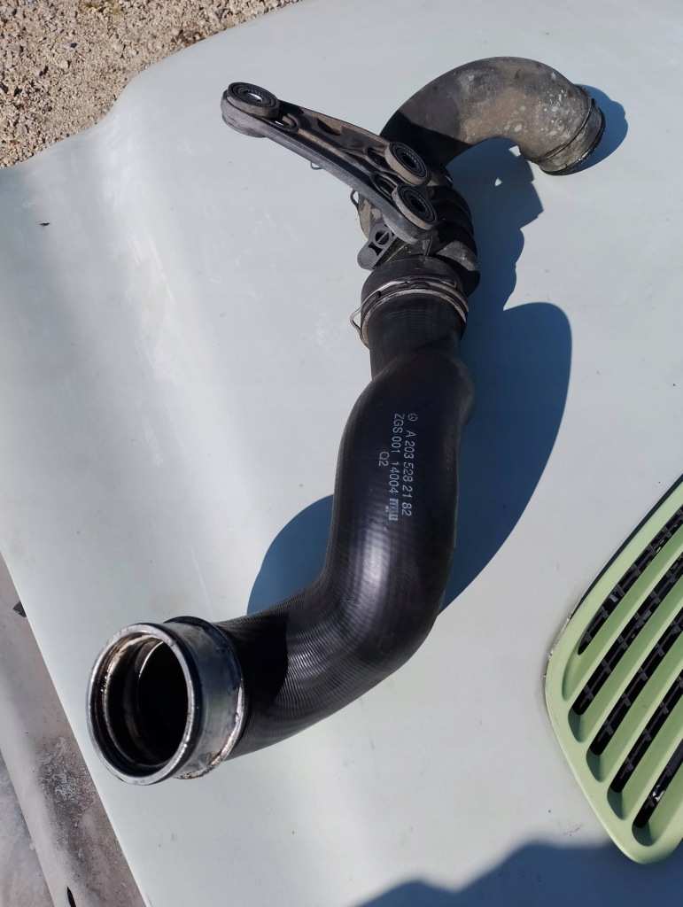 фото №3, Mercedes w203 2.2 wąż труба воздуха a2035283382