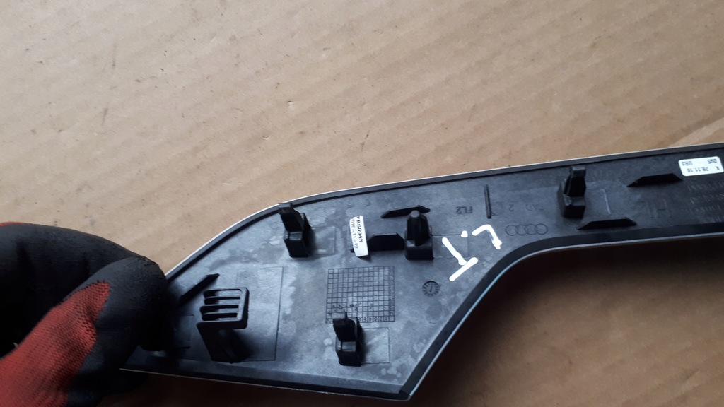 фото №6, A4 b9 8w молдинг дверь левый задняя ur3 8w0867419