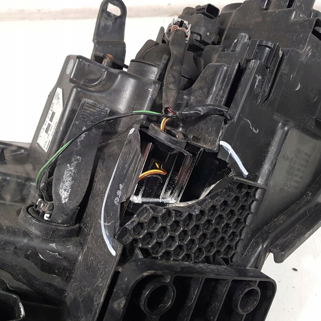 Фара правый  правый перед led qashqai 2 100-18014 в Украине