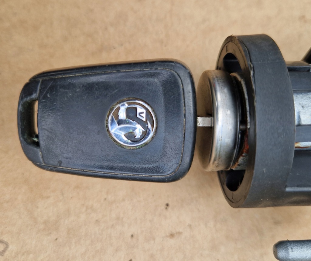 фото №8, Opel astra j 4 iv 1.6 блок управления двигателя замок зажигания ключ 12657461 absw ac