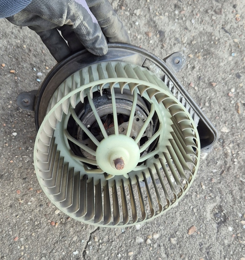 фото №3, Воздуходувка вентилятор peugeot 306 lift