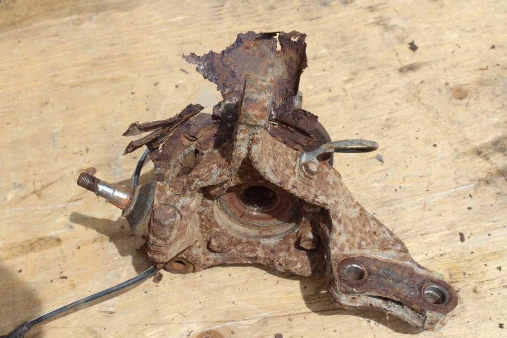 фото №6, Поворотный кулак ступица правый перед датчик abs subaru outback iii 03-06 2.5 ej253