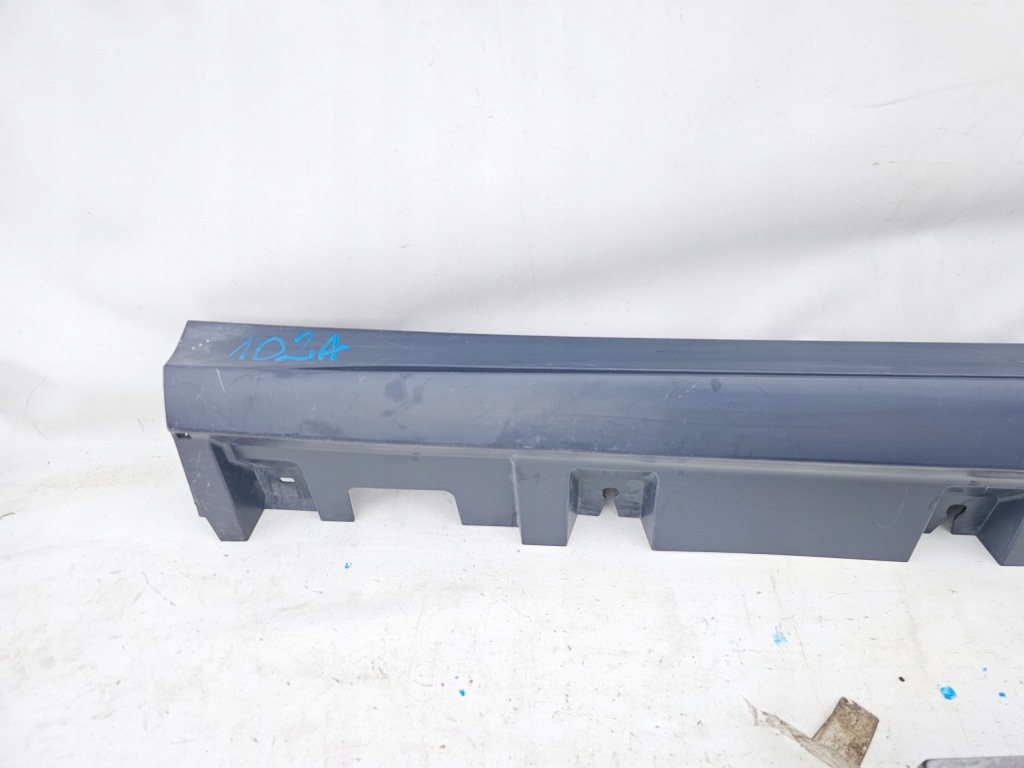 Порог молдинг mercedes gle w167 167 v167 2018 - amg правая правый с Разборки