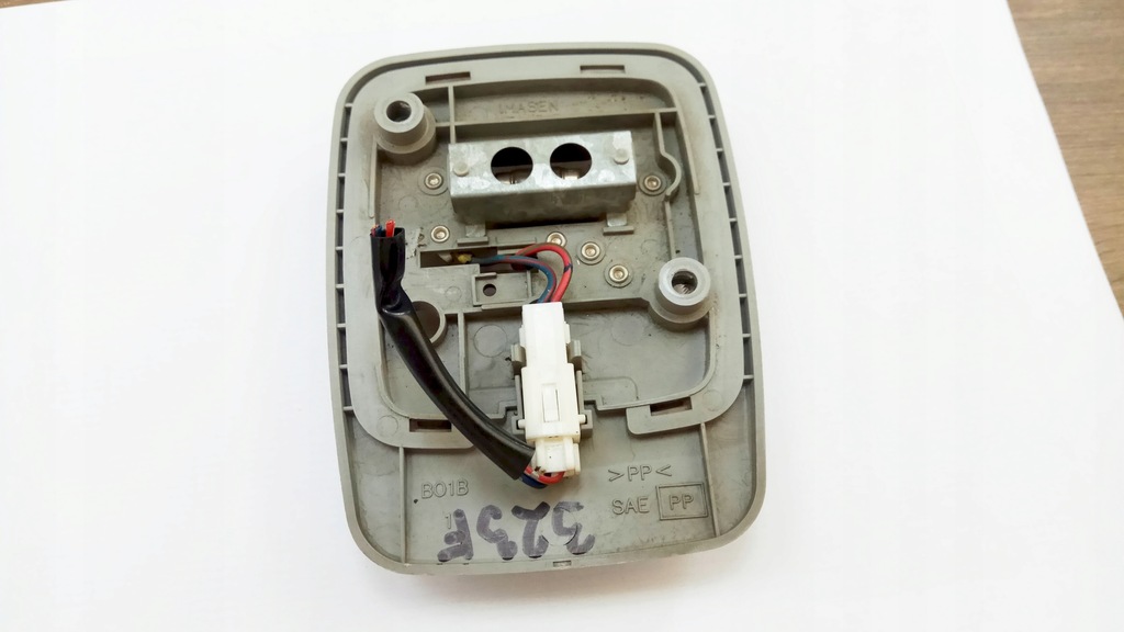 фото №4, Освещение кабина салона лампа mazda 323f 323 space runner demio 1151-317