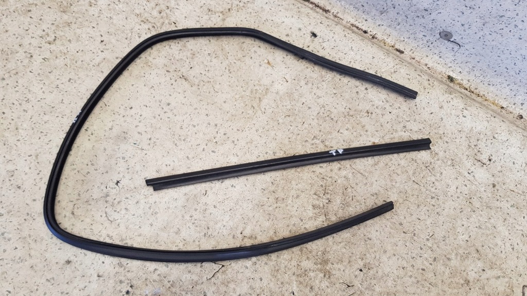 фото №1, Прокладка двері скло права перед kpl opel tigra a