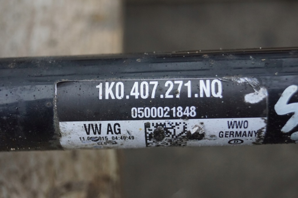 Приводной вал левый перед левая skoda superb 2 2.0 tdi с Разборки