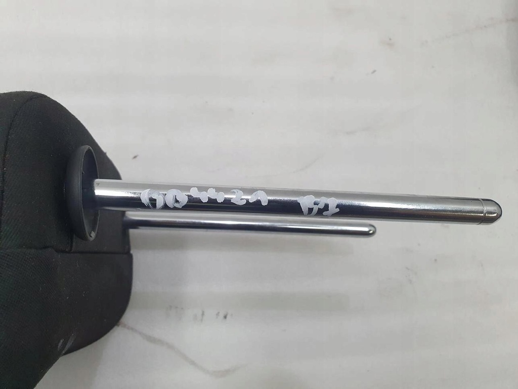 фото №6, Подголовник сиденье перед vw passat b7