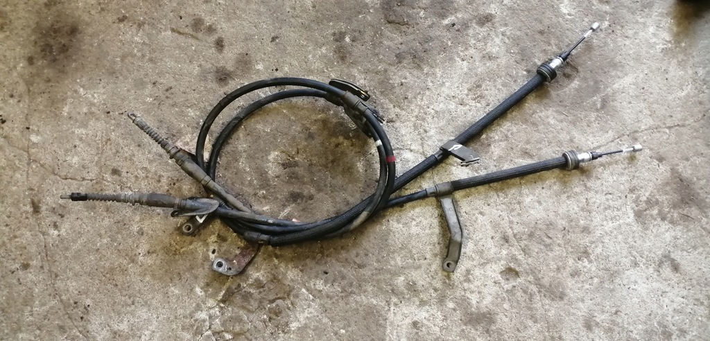 фото №1, Hyundai i30 iii трос тормоза ручного