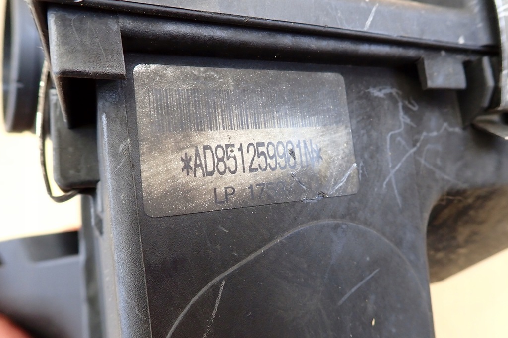 фото №7, Bmw x1 e84 09- корпус фильтра воздуха ad851259901n 8506409 оригинальный номер