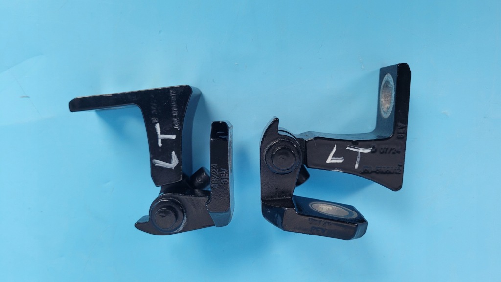 Chery omoda 5 24r петлі дверей лівий задній комплект j60-6106010 j60-6106013 Ціна