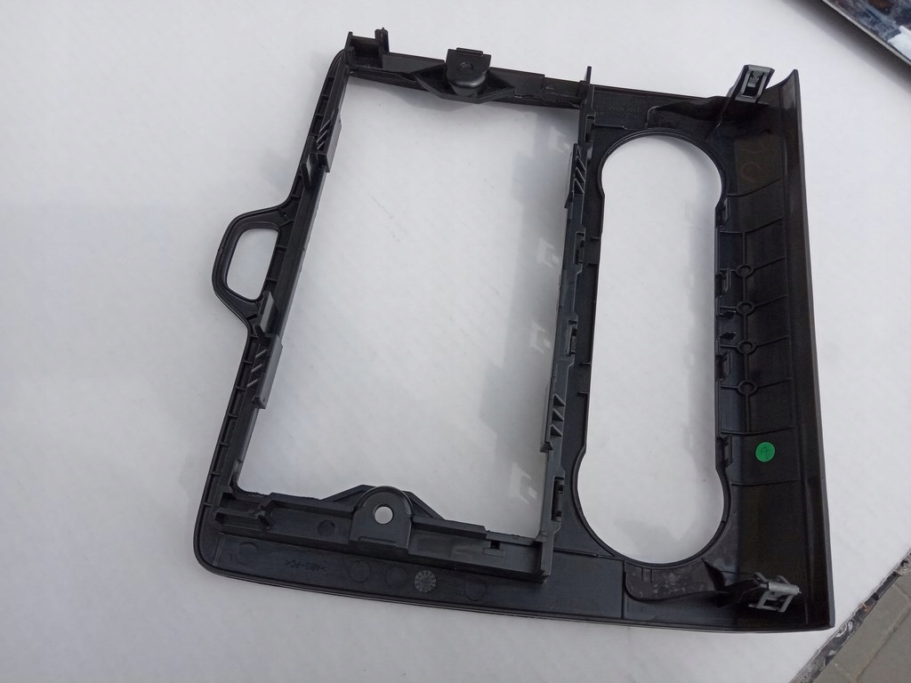 фото №8, Ford focus mk2 2004-07r. - панель рамка