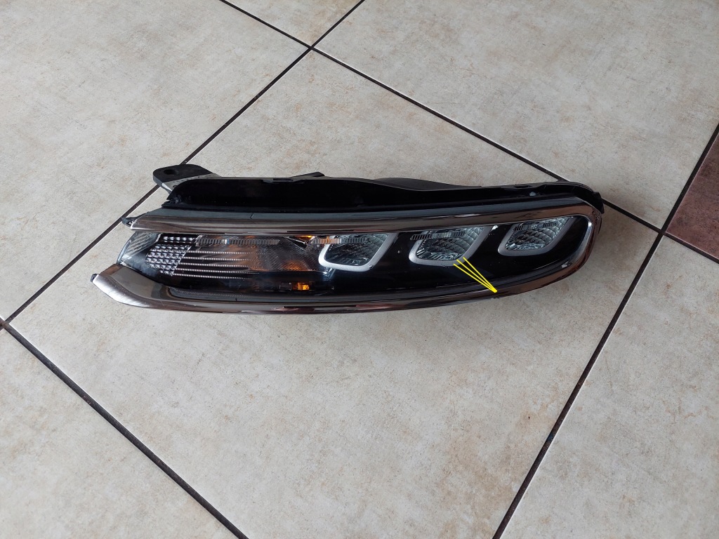 фото №1, Свет led - левая - citroen c3 iii - 2016