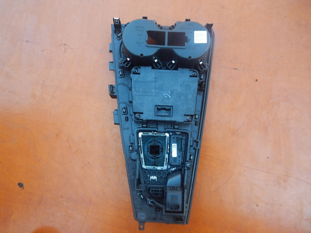 фото №9, Панель средний управление рамка mmi audi a4 b9 8w