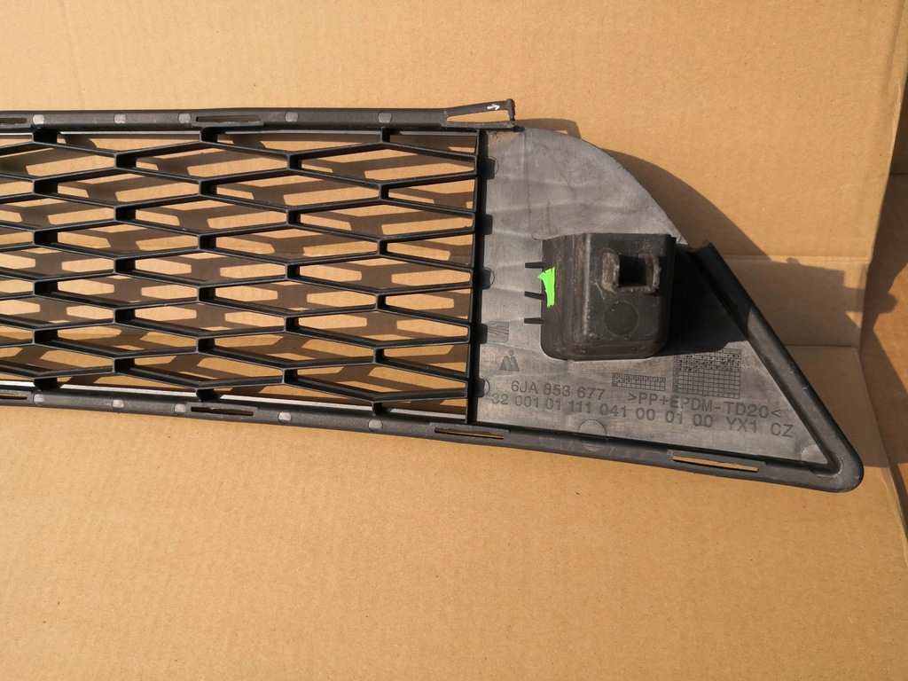 фото №6, Seat toledo iv 6ja решётка средняя бампер перед