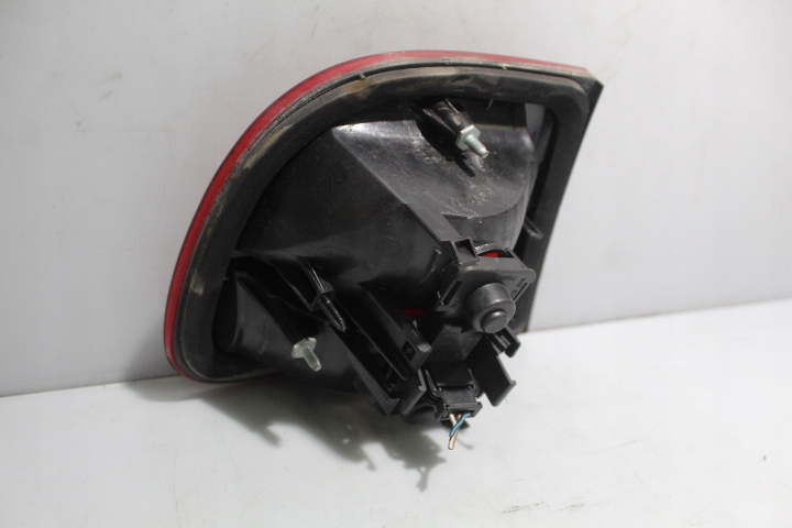 фото №4, Лампа правая задняя w крышка багажника seat leon i