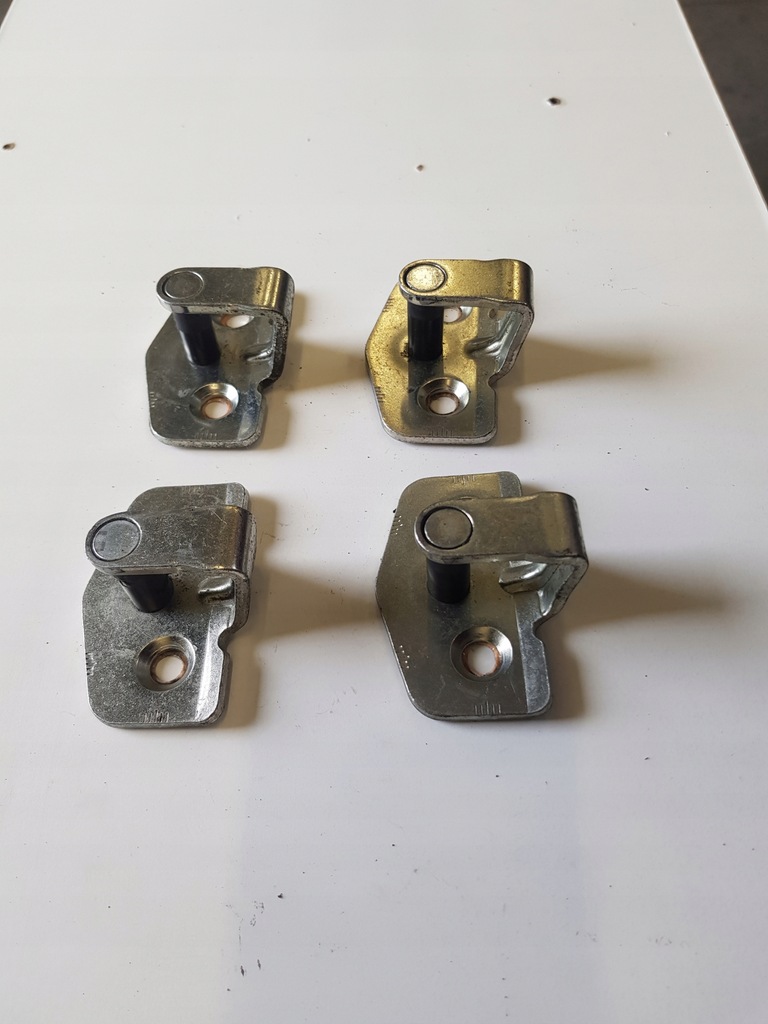 фото №1, Засов замка trafic vivaro primastar