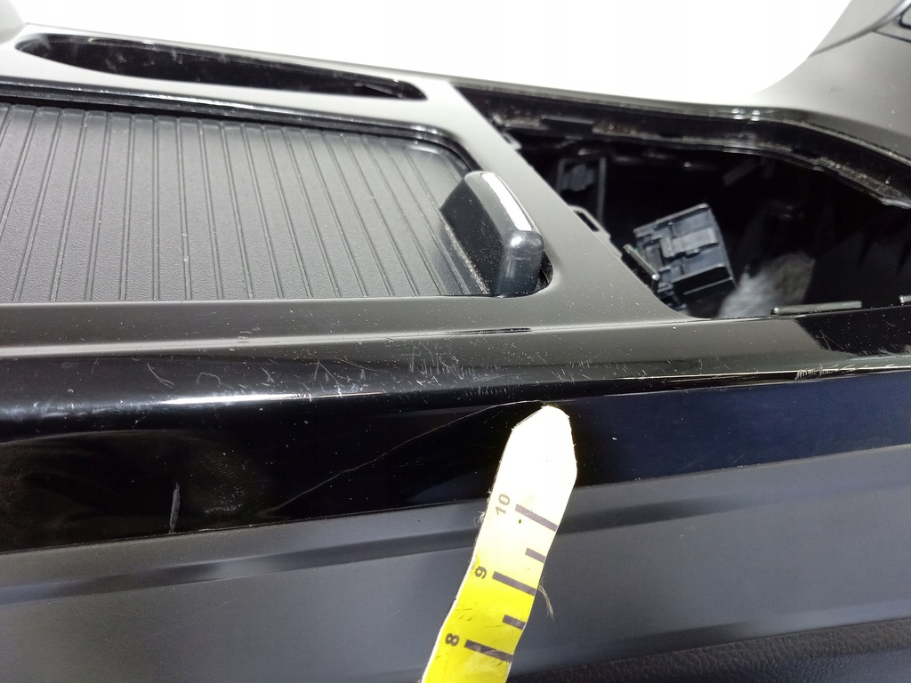 фото №13, Hyundai i40 туннель средний подлокотник