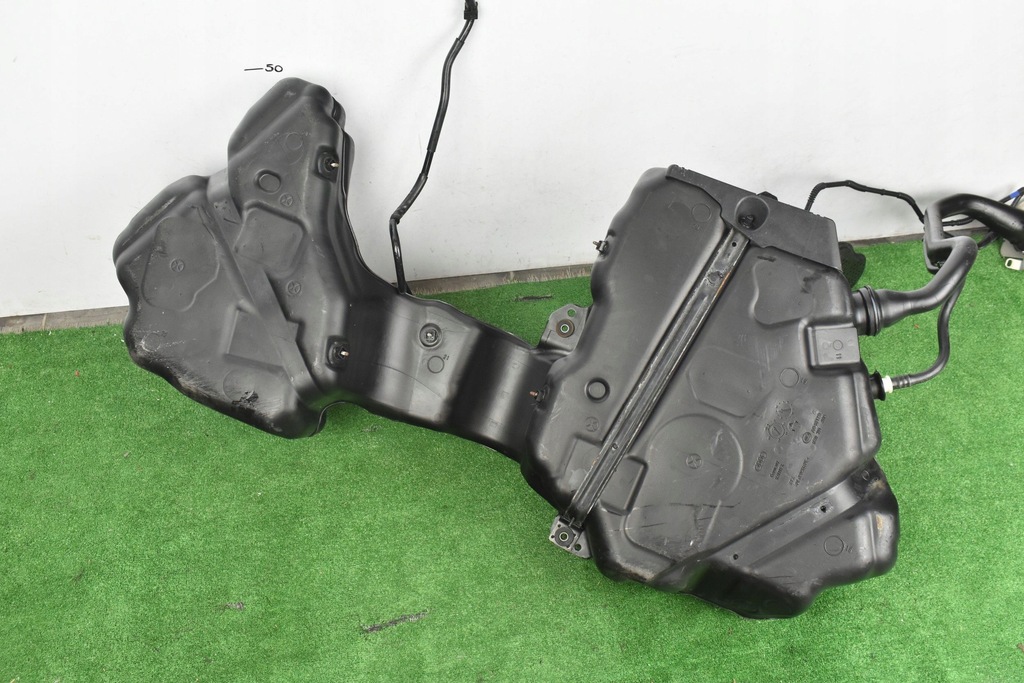 фото №14, Audi s5 b9 f5 3.0 tfsi quattro coupe 2018 бак топлива 8w6201021k