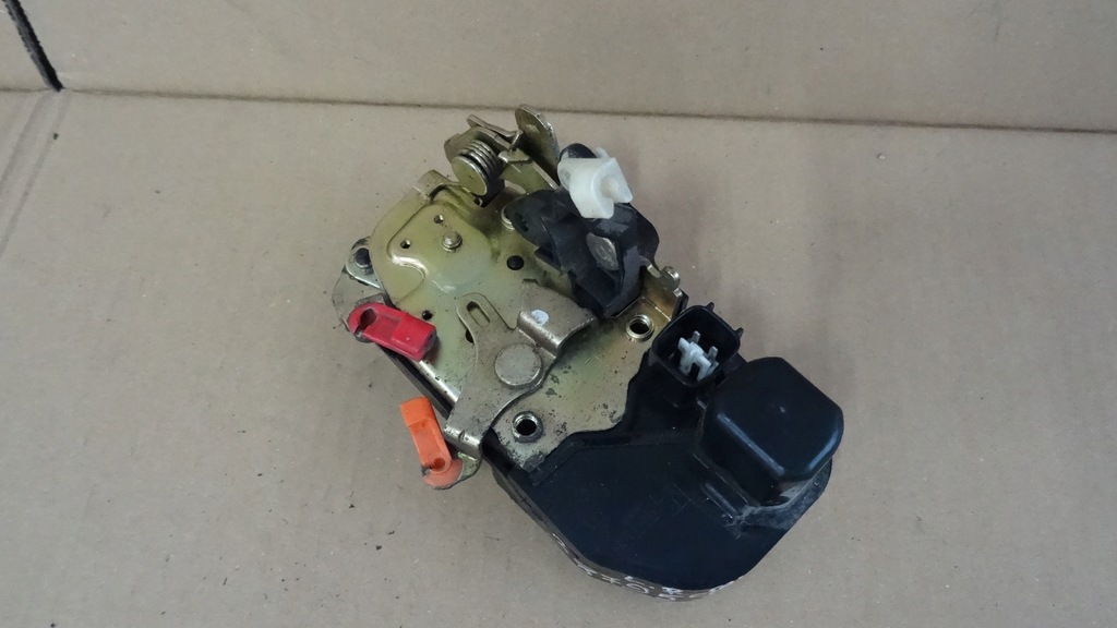 фото №3, Chrysler 300m замок дверь левый перед