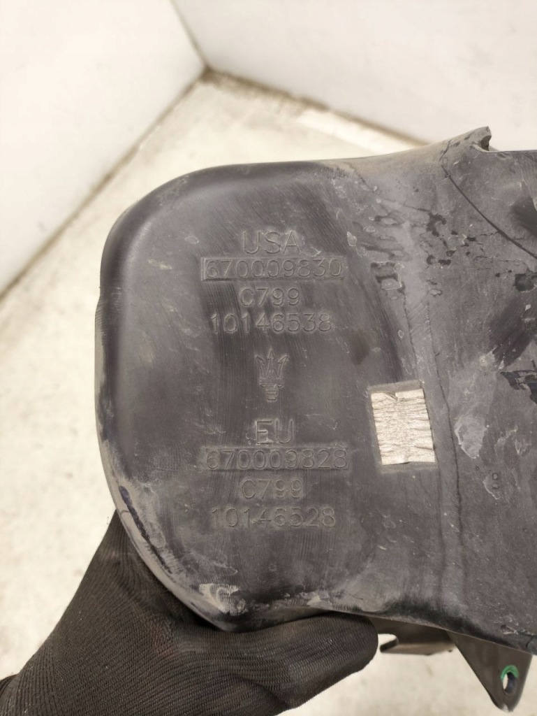 Накладка радиатора maserati quattroporte vi 2014 670009830 Киев