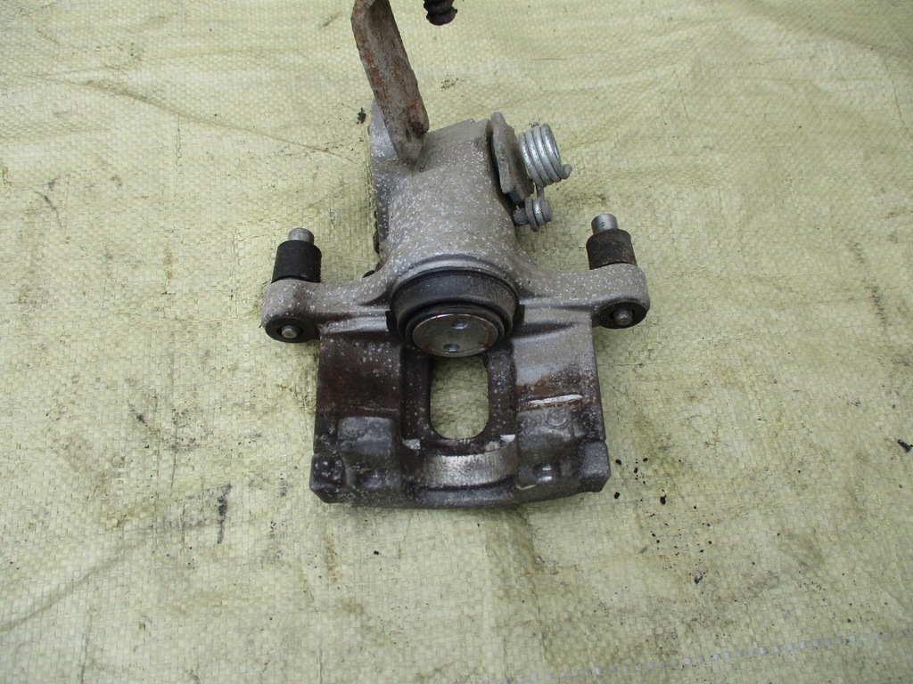 фото №4, Nissan primera p12 kombi суппорт задняя левый