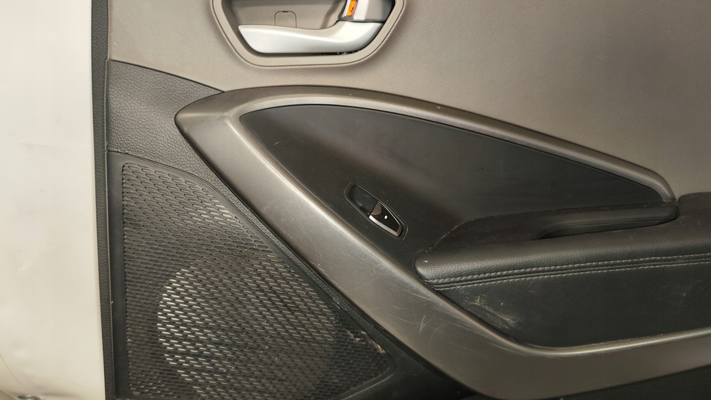 фото №6, Обшивка двері правий задня hyundai santa fe iii grand