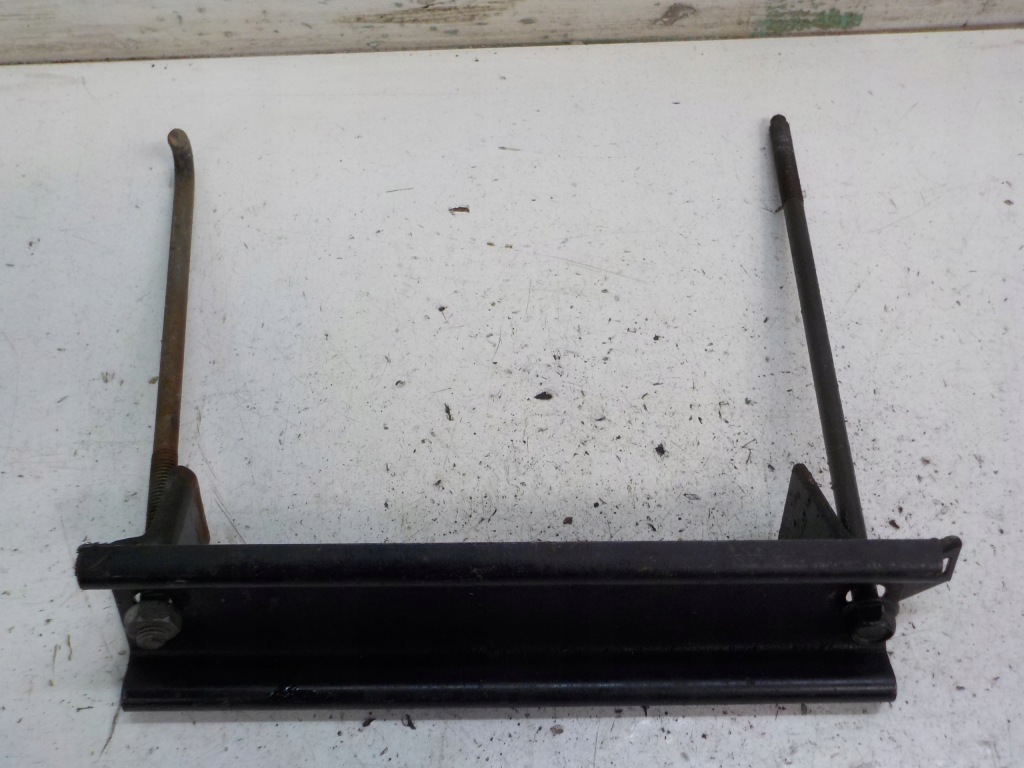 фото №1, Frontera b кронштейн аккумулятор