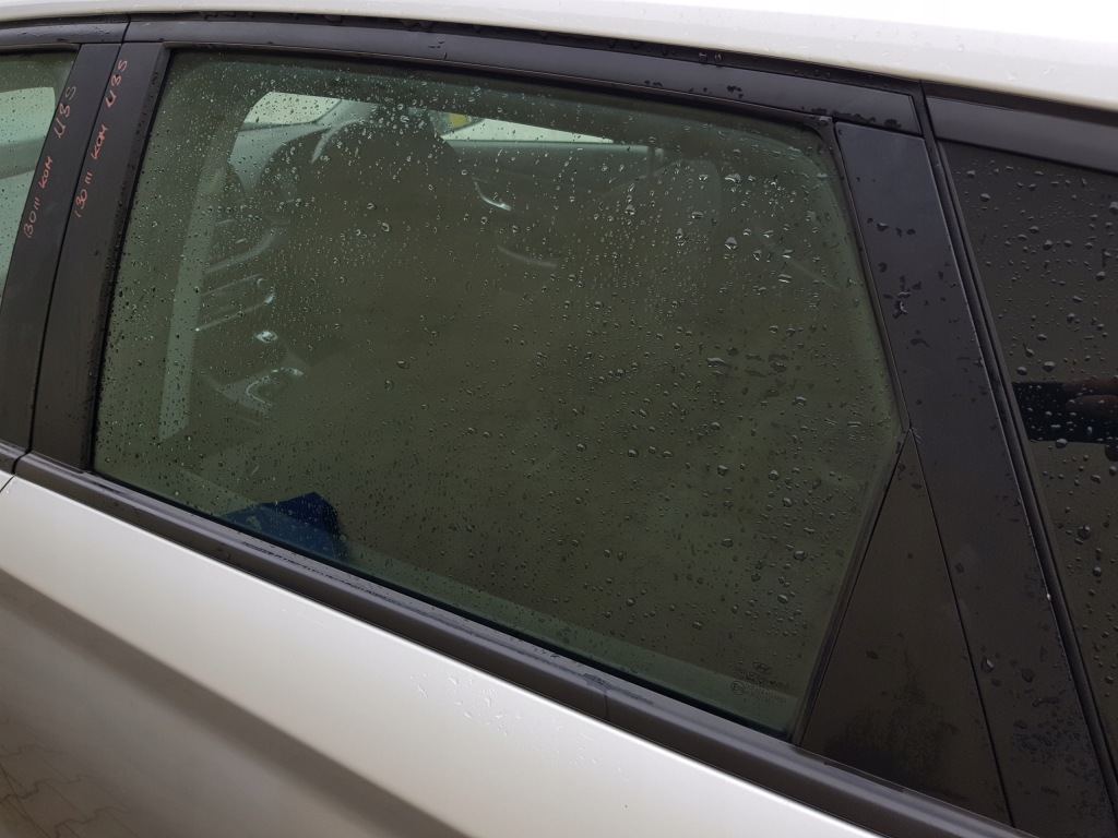 фото №1, Hyundai i30 iii kombi стекло дверь левая задняя 2019r