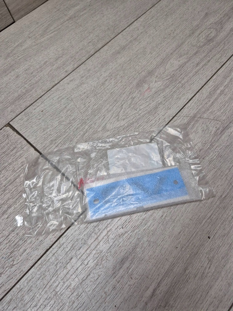 фото №1, 13510. defender значок эмблема крышка багажника lr153692