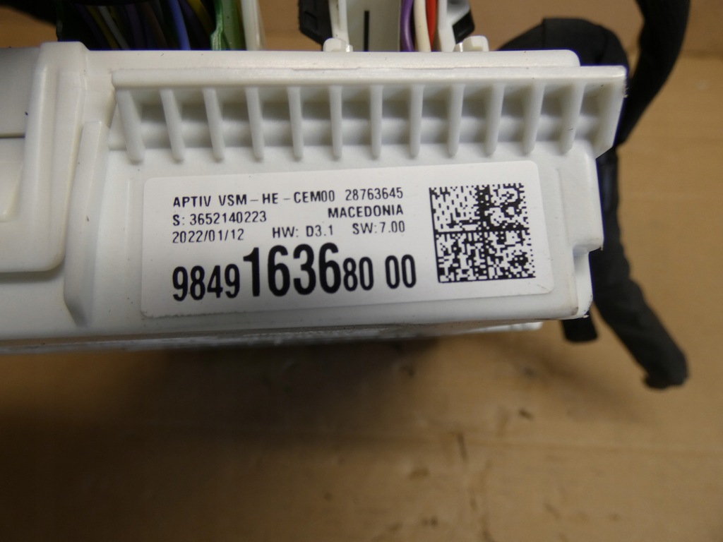 фото №8, Peugeot 308 iii 1,2 benz 21r модуль коробка предохранителей 9849163680