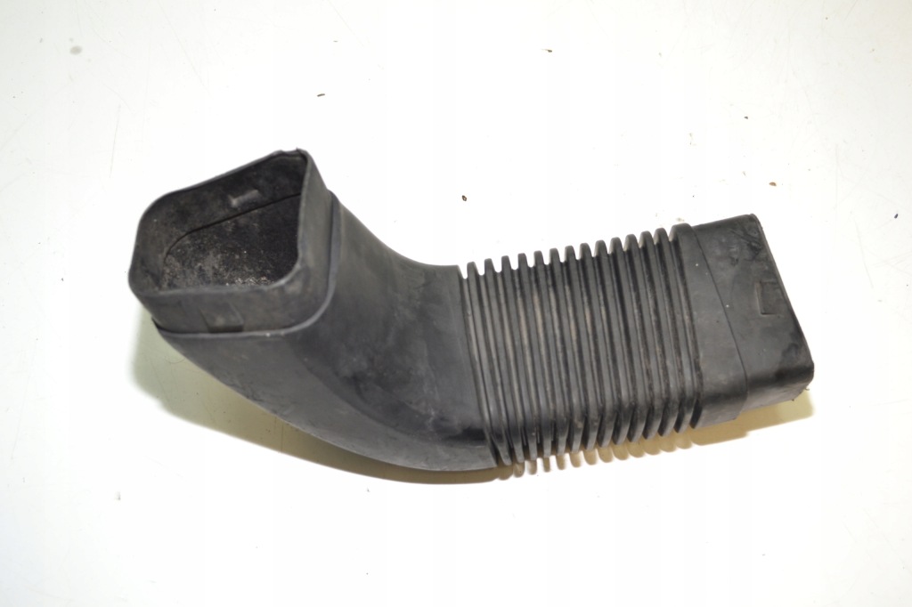 фото №1, Bmw e90 e91 e92 e93 труба шланг воздуха дизель 3.0d 7790607