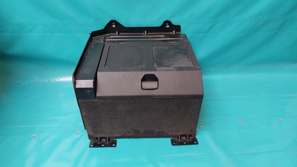 Купить Mercedes actros mp4 бардачок правый обшивка под кровать 2,50