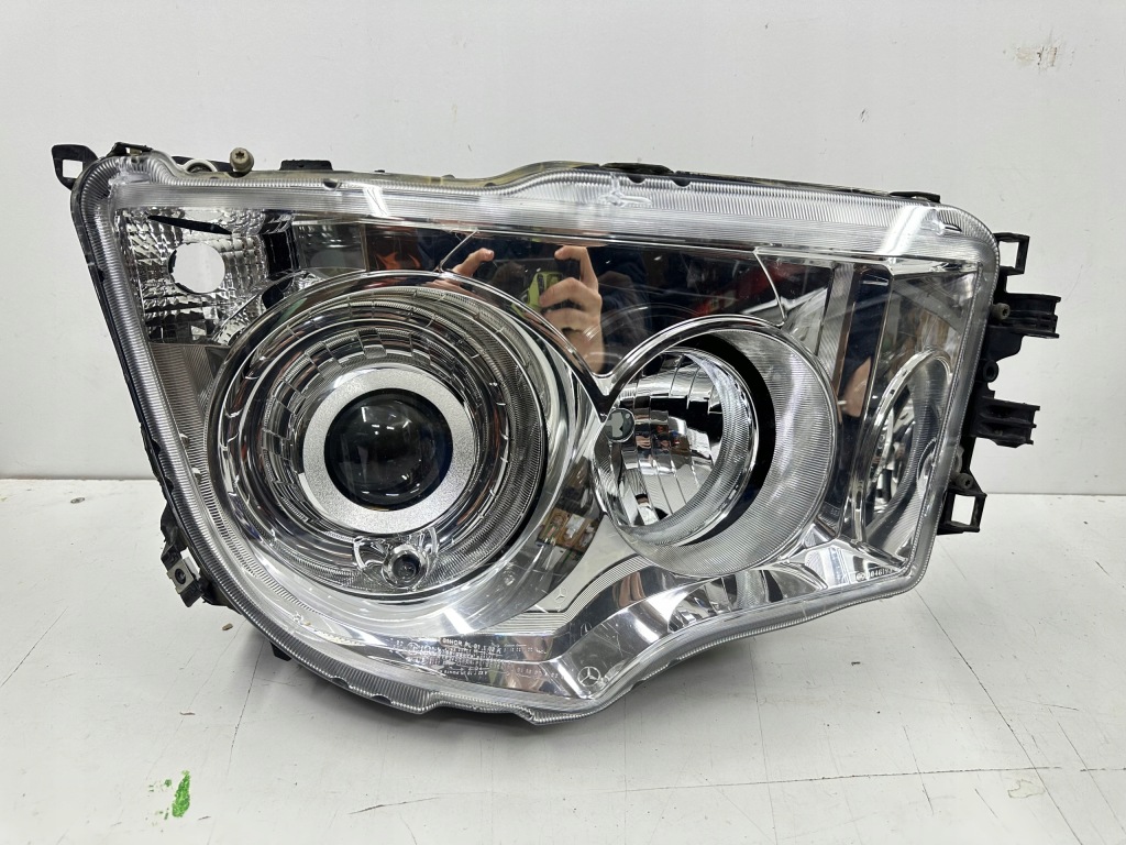 фото №1, Лампа права перед фара mercedes actros mp4 ксенон a961 w961 org eu ідеальний стан