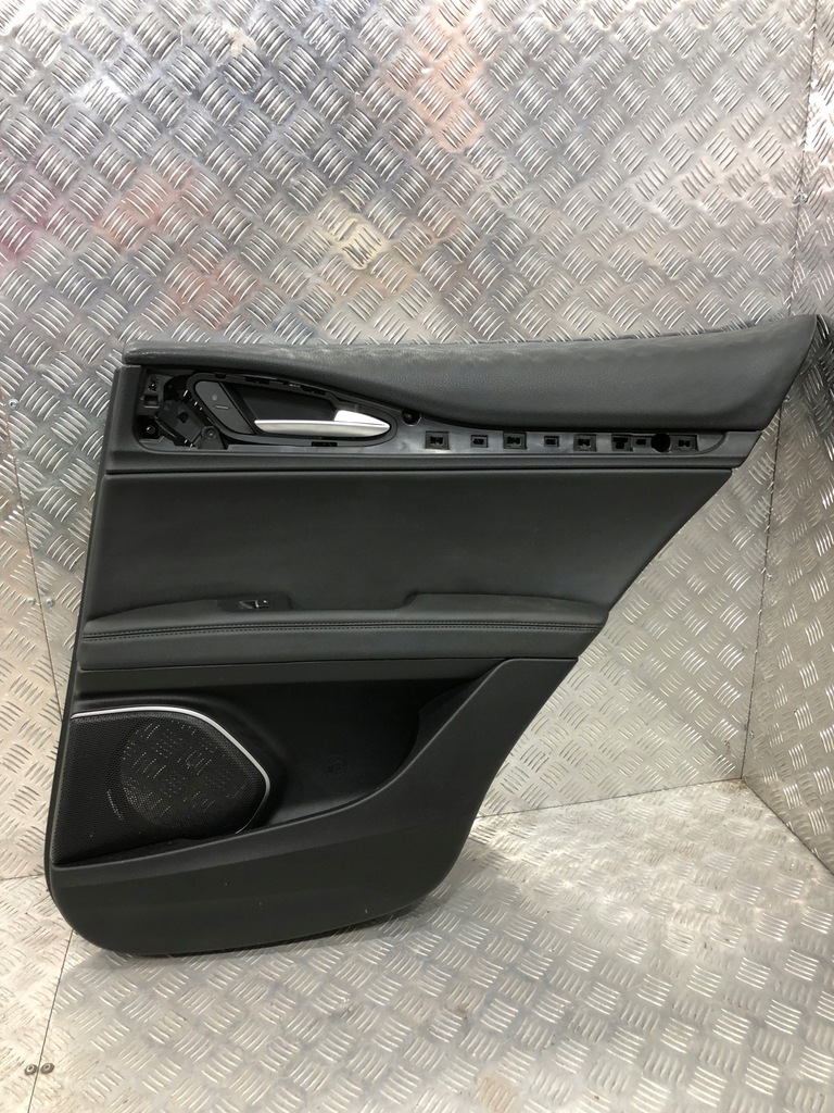 фото №1, Обшивка оббивка двері правий задня alfa romeo stelvio