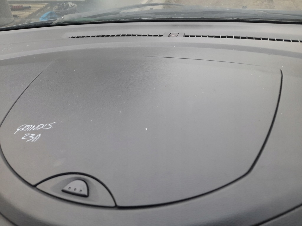 фото №14, Mitsubishi grandis pulpit приборная панель приборная консоль