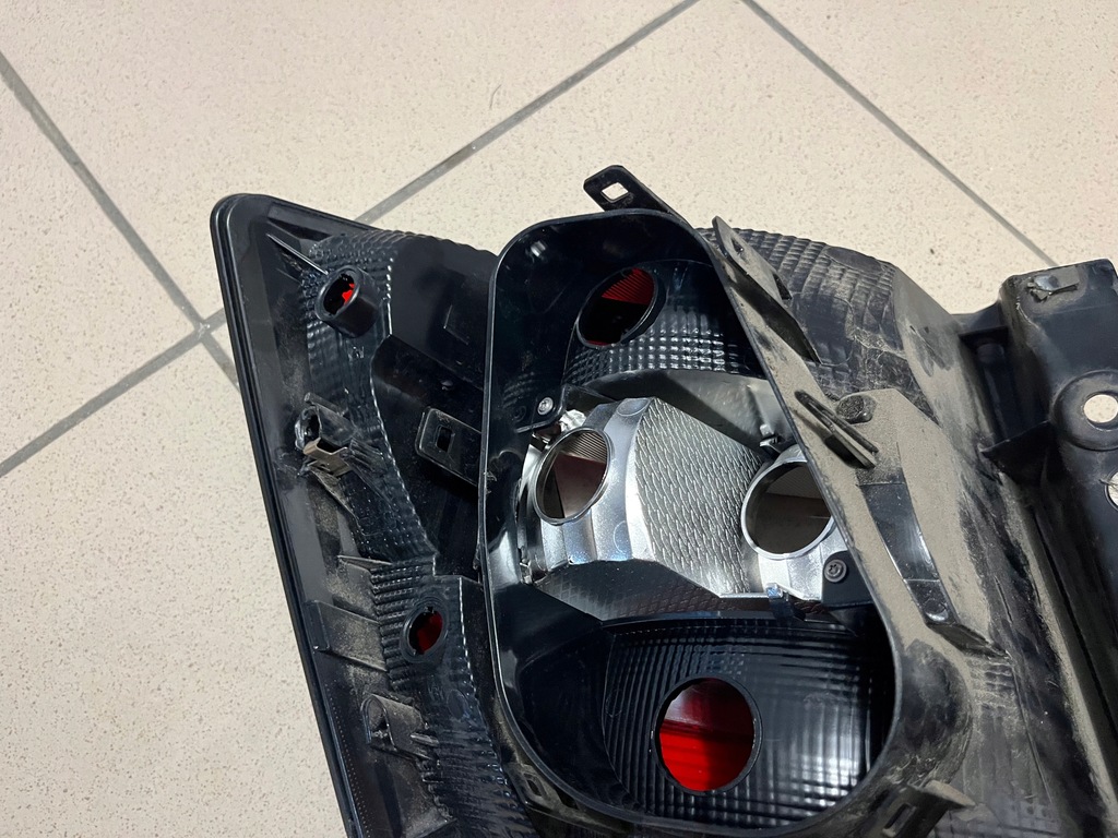 фото №13, Skoda fabia iii 3 kombi 6v9 лампа задня задня права