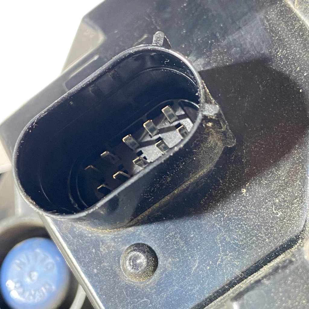 фото №9, Porsche cayenne 92a 2011 правая сторона лампа задняя