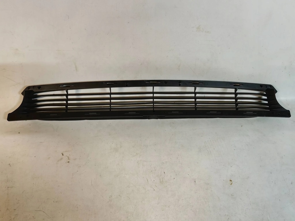 фото №1, Tesla x - решітка середня бампера перед polecam